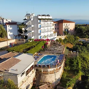 Itaka Hotel