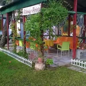 Alloggio in famiglia Kolonia E Artistave
