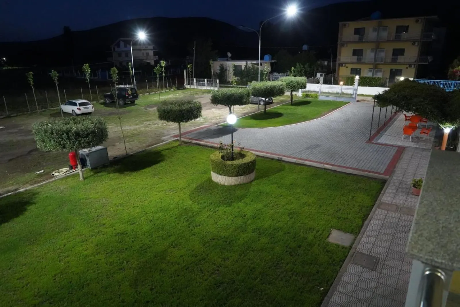 Hotel Restaurant Globi Velipojë