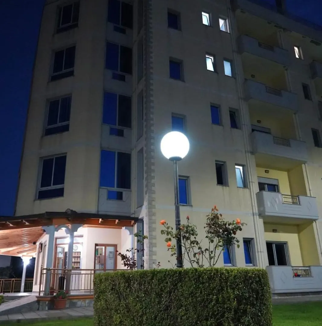 Hotel Restaurant Globi Velipojë