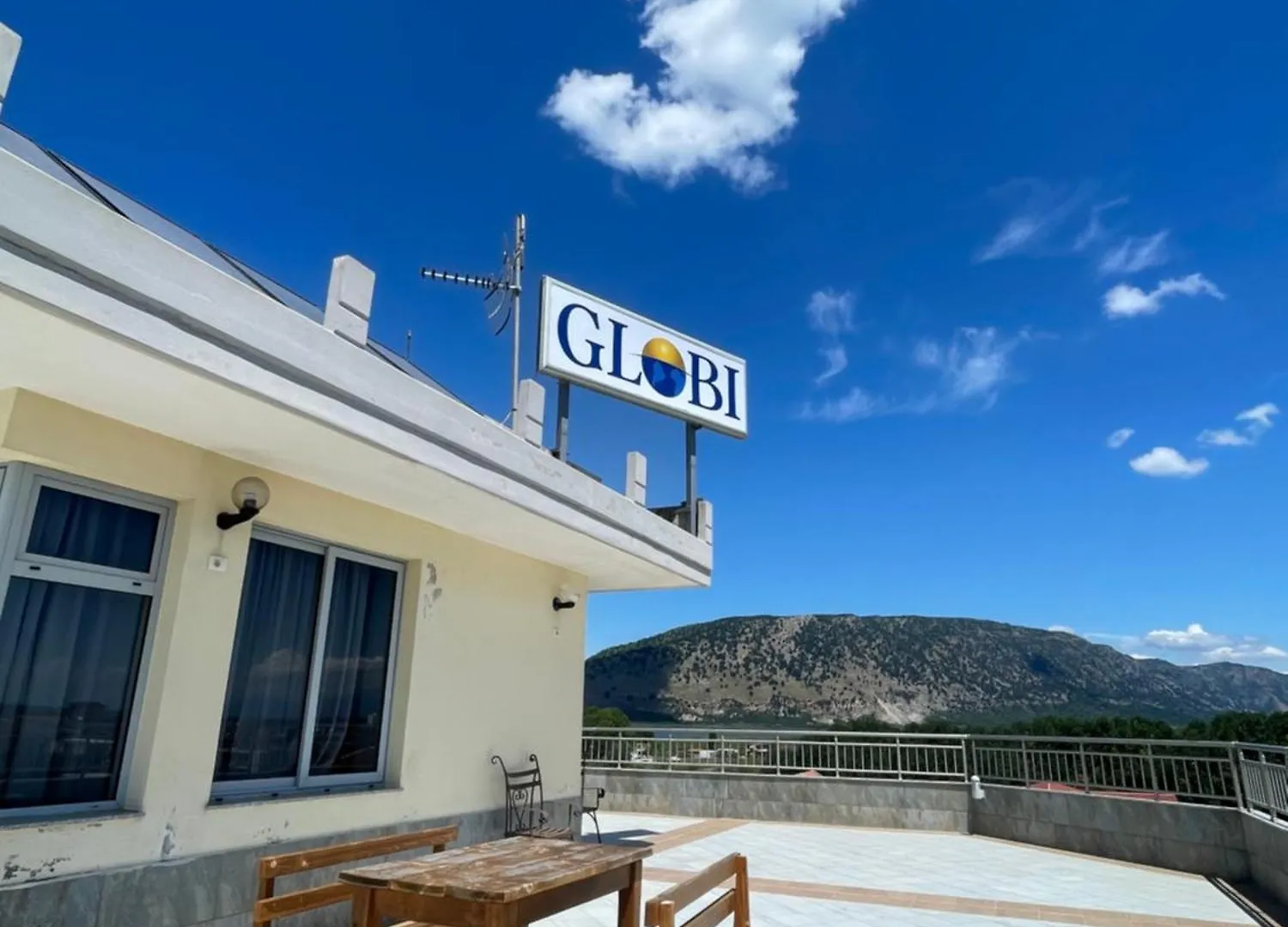 Hotel Restaurant Globi Velipojë